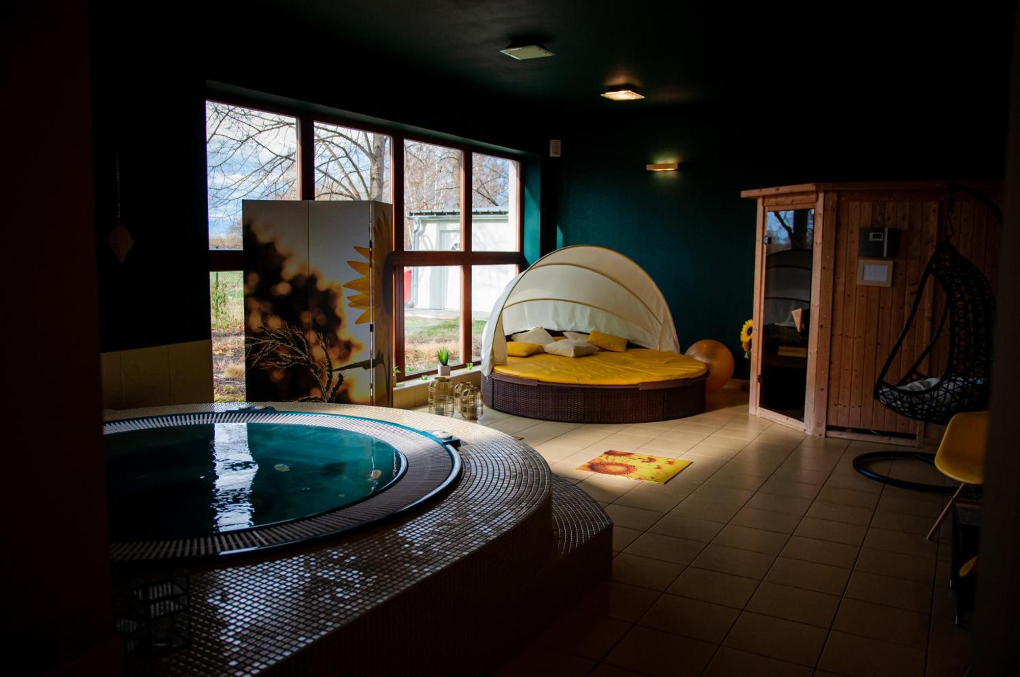 Design Hotel Romantick เชบอนย์ ภายนอก รูปภาพ